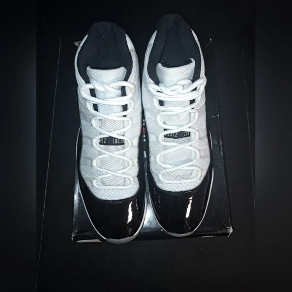 Jordan 11 Retro High Concord Men's Sneakers Size 13.